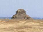 La pyramide ruinée d’Amenemhat III ou pyramide noire